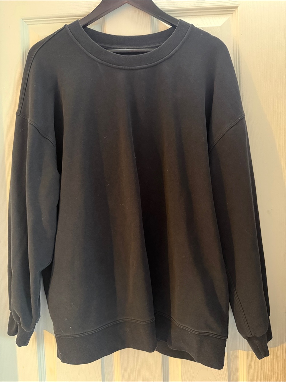 Lululemon Women’s Black Crewneck Sweater - Classic Casual Pullover